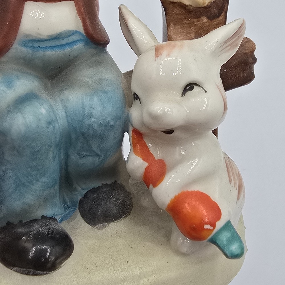 Vtg BOY and BUNNY Figurine with Carrots Made and‎ Hand-Painted in Postwar Japan - Picture 5 of 11